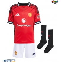 Otroški Nogometni dresi Manchester United Casemiro #18 Domači 2025-26 Kratek Rokav (+ Kratke hlače)